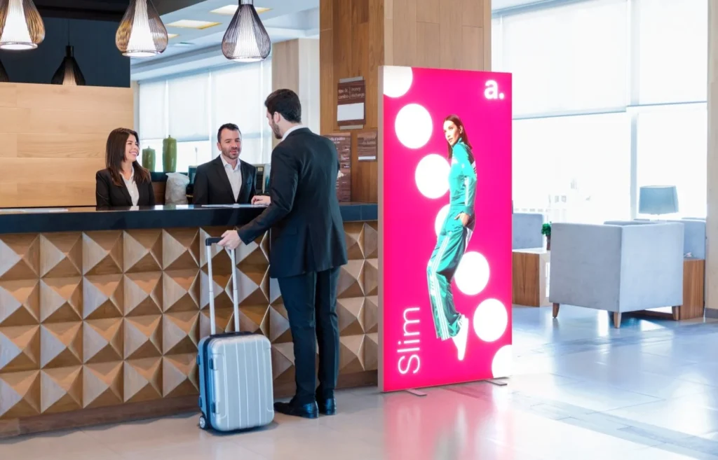 LED frame - adFrame Slim - Verlichte beurswand